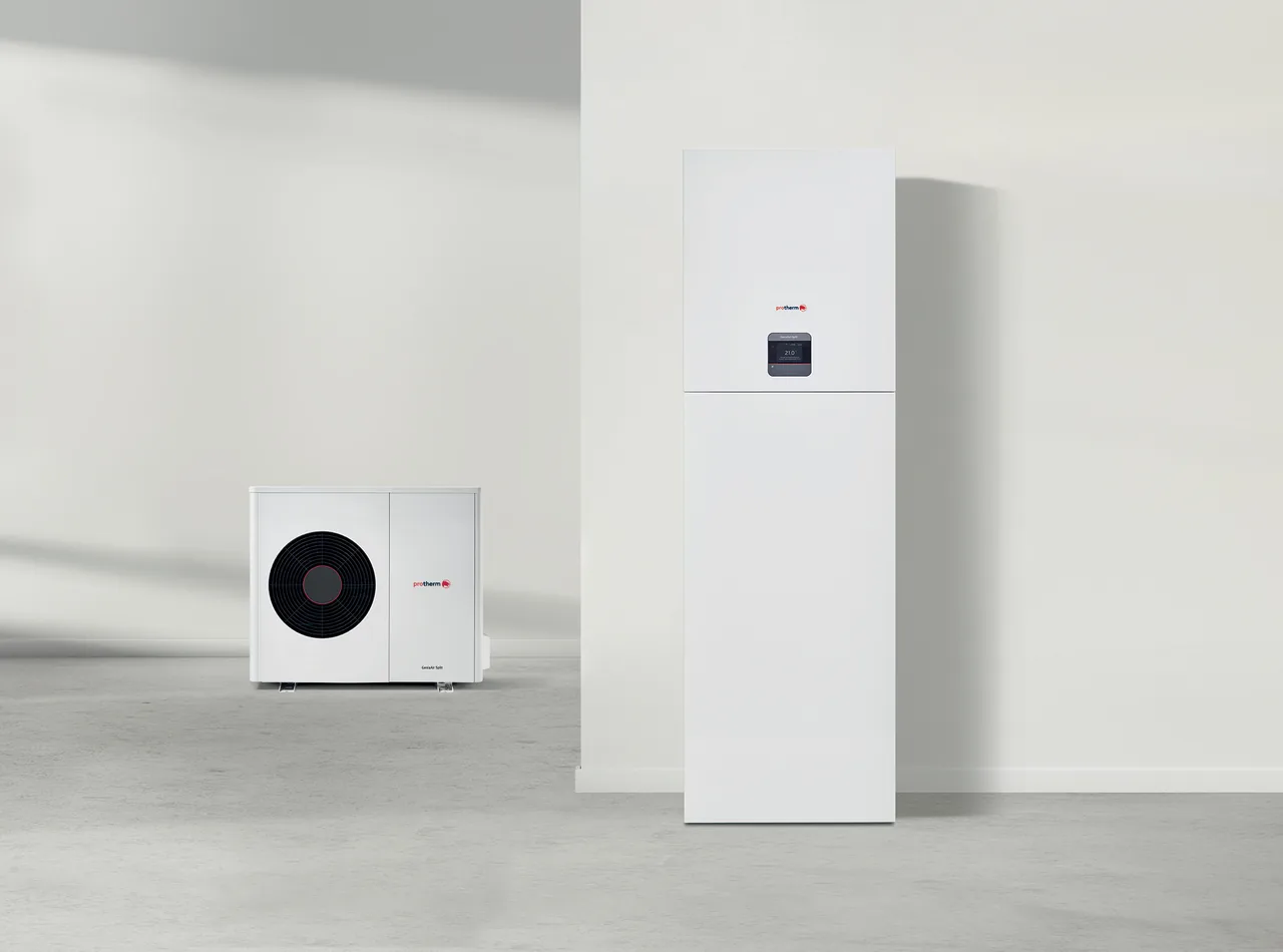 Produktová vizualizace Protherm GeniaAir Split s venkovní a vnitřní jednotkou