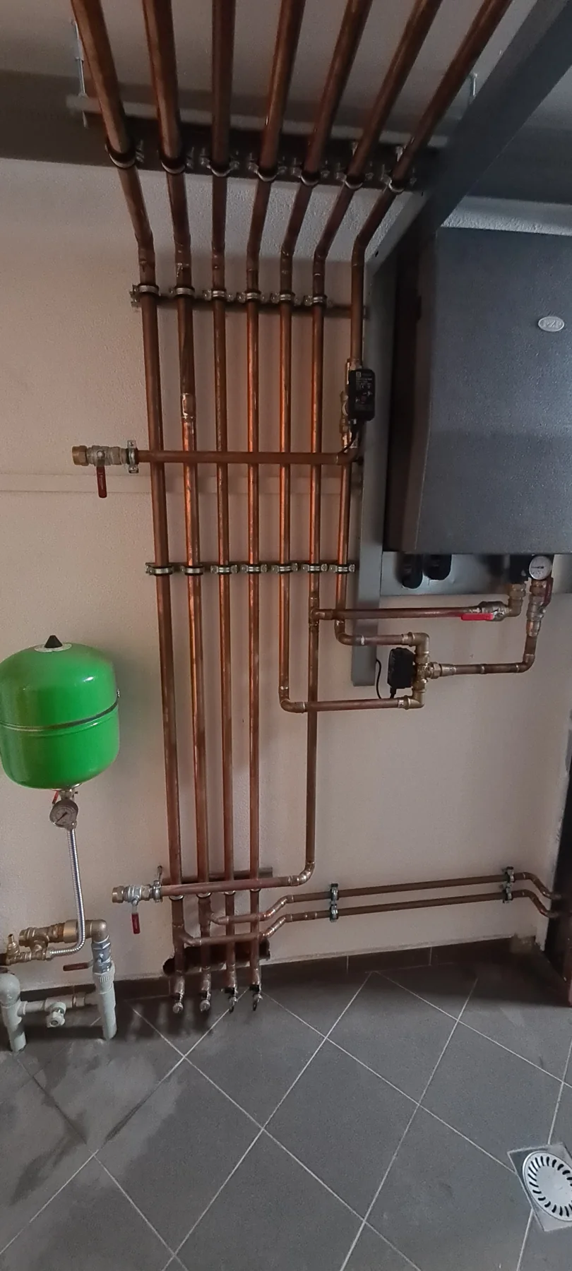 Apartmány Maxov. Měděné trasy a napojení technologií.