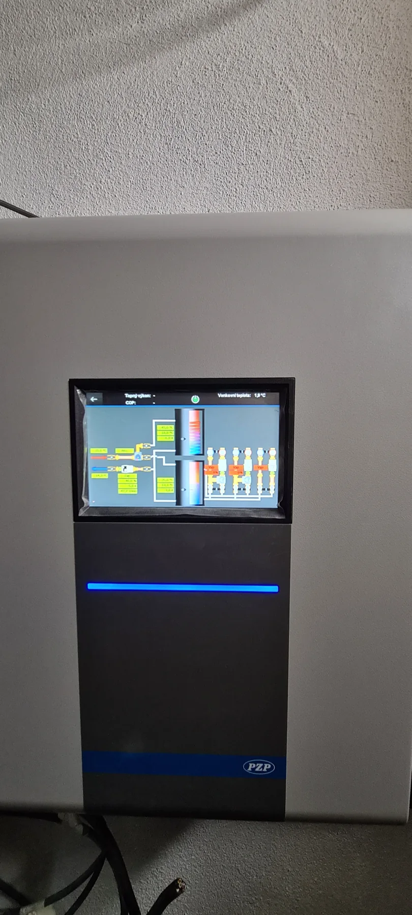 Apartmány Maxov. Obrazovka regulace vnitřní jednotky.